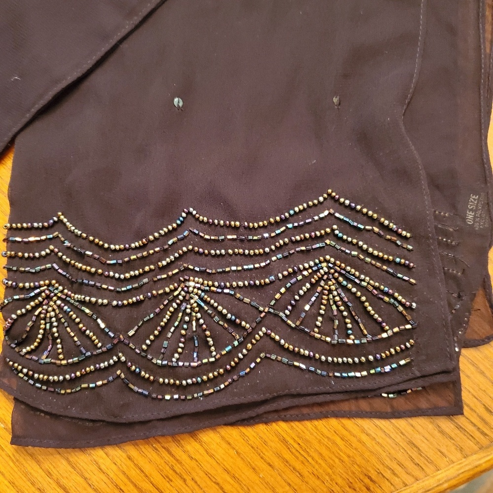 Black embellished Scarf. - Picture 2 of 3